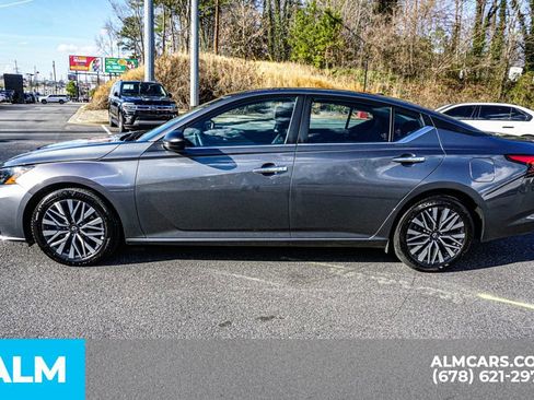 Used 2025 Nissan Altima 2.5 SV image 7