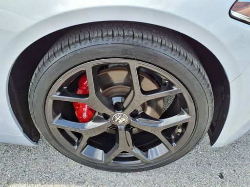 Used 2021 Alfa Romeo Giulia Ti w/ Nero Edizione RWD image 9