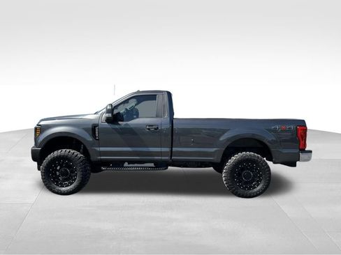 Used 2017 Ford F250 XL w/ Power Equipment Group AWD/4WD image 9