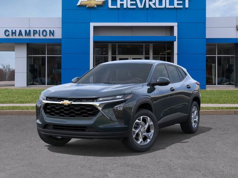 New 2026 Chevrolet Trax LS w/ LS Convenience Package FWD image 6