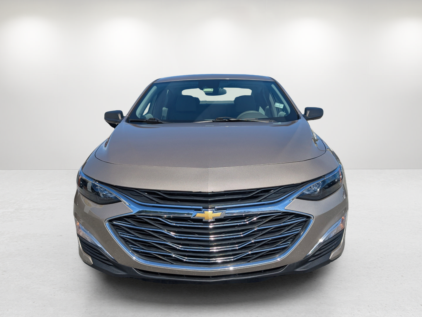 Used 2023 Chevrolet Malibu LS FWD image 2