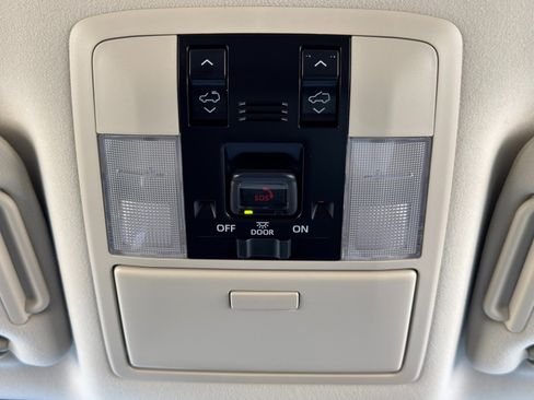 Used 2022 Lexus GX 460 Premium AWD/4WD image 35