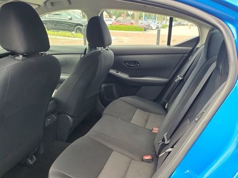 Used 2024 Nissan Sentra SV FWD image 8