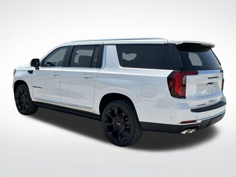New 2026 GMC Yukon XL Denali w/ Denali Reserve Package AWD/4WD image 5