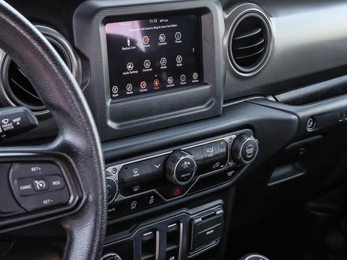 Used 2023 Jeep Wrangler Sport AWD/4WD image 17