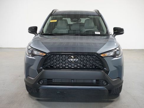 Certified 2025 Toyota Corolla Cross LE FWD image 2