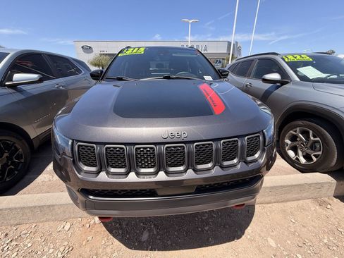 Used 2024 Jeep Compass Trailhawk AWD/4WD image 2