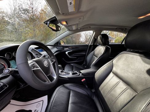 Used 2012 Buick Regal Leather image 11