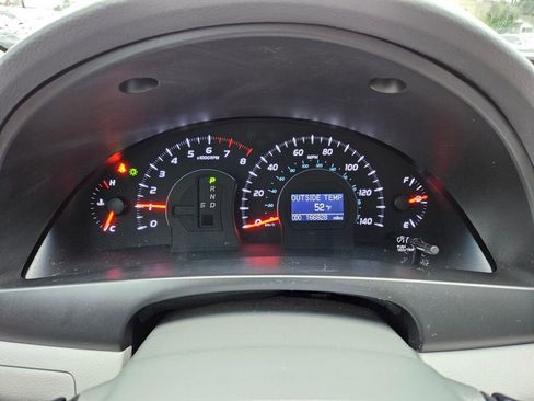 Used 2011 Toyota Camry XLE w/ XLE Extra-Value Pkg #2 image 18