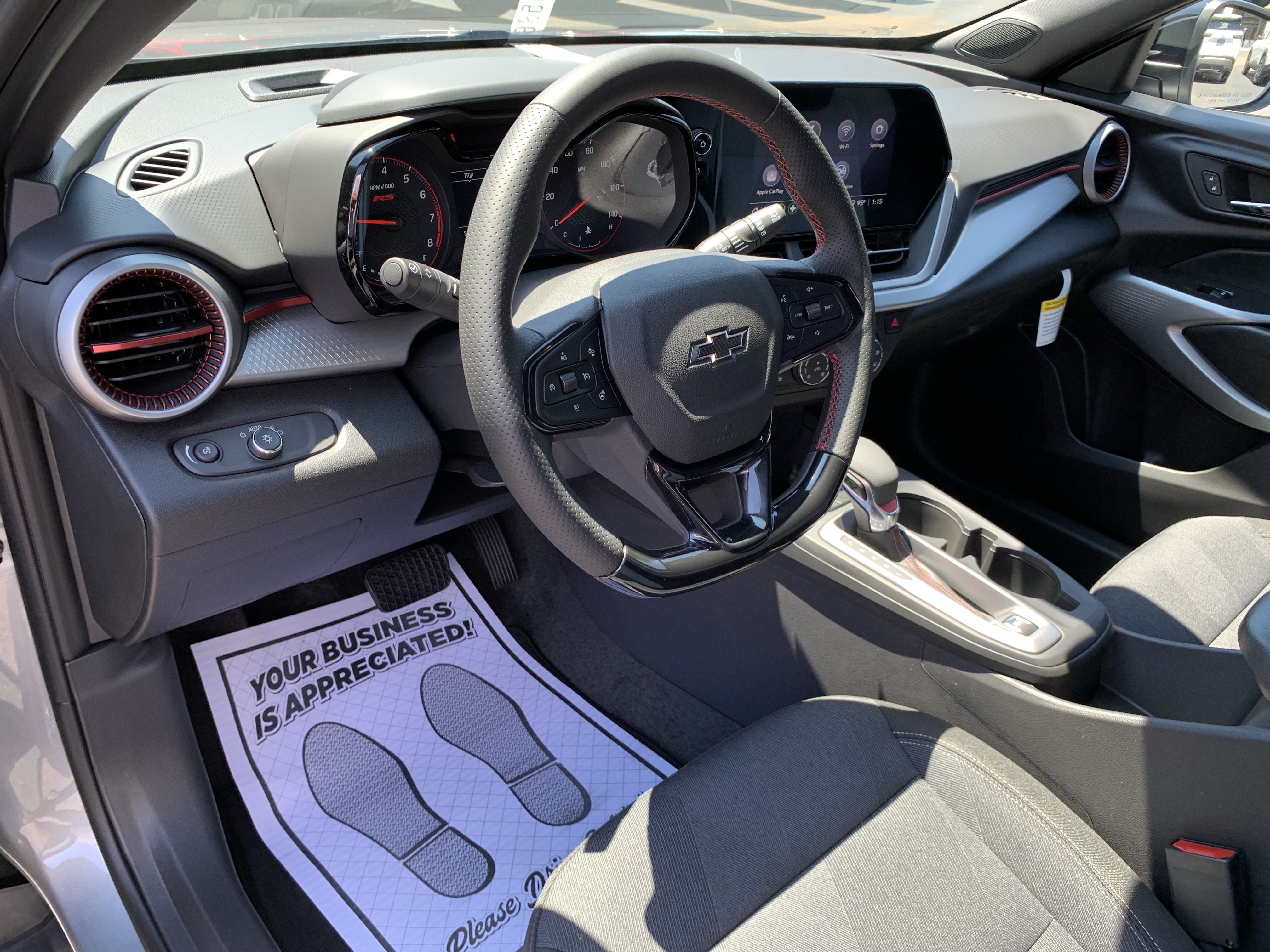 New 2026 Chevrolet Trax RS w/ Sunroof Package FWD image 10
