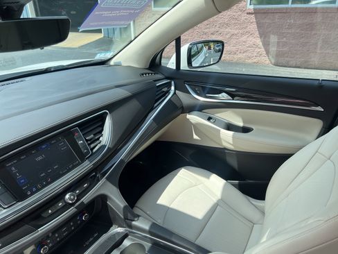 Used 2022 Buick Enclave Premium w/ Experience Buick Package AWD/4WD image 11