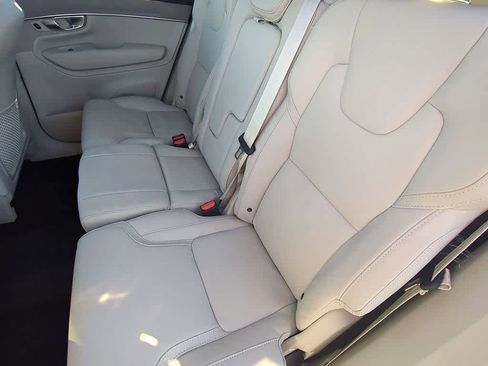 New 2026 Volvo XC90 B6 Ultra w/ Protection Package Premier AWD/4WD image 18