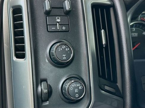 Used 2016 Chevrolet Silverado 2500 LT w/ LT Convenience Package image 11