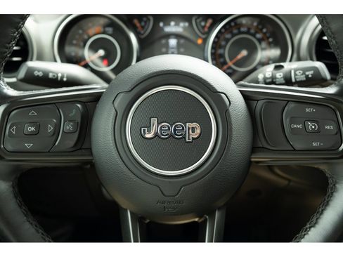 Used 2022 Jeep Wrangler Unlimited Sport AWD/4WD image 16