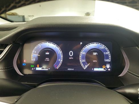 Used 2025 Jeep Grand Cherokee Laredo X image 25