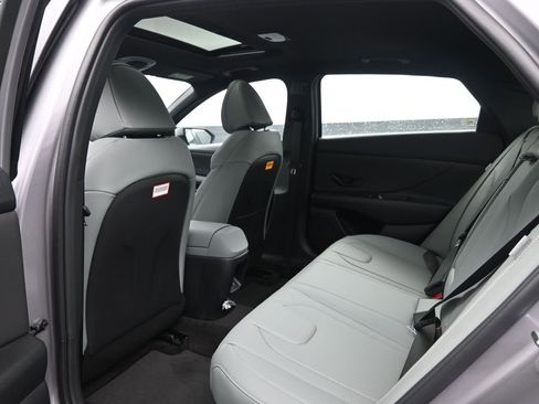 New 2026 Hyundai Elantra Limited image 28