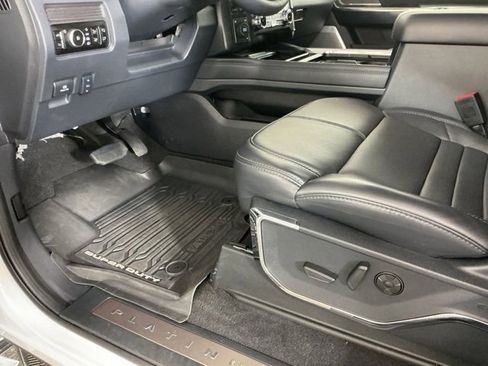 Used 2025 Ford F450 Platinum w/ FX4 Off-Road Package image 19
