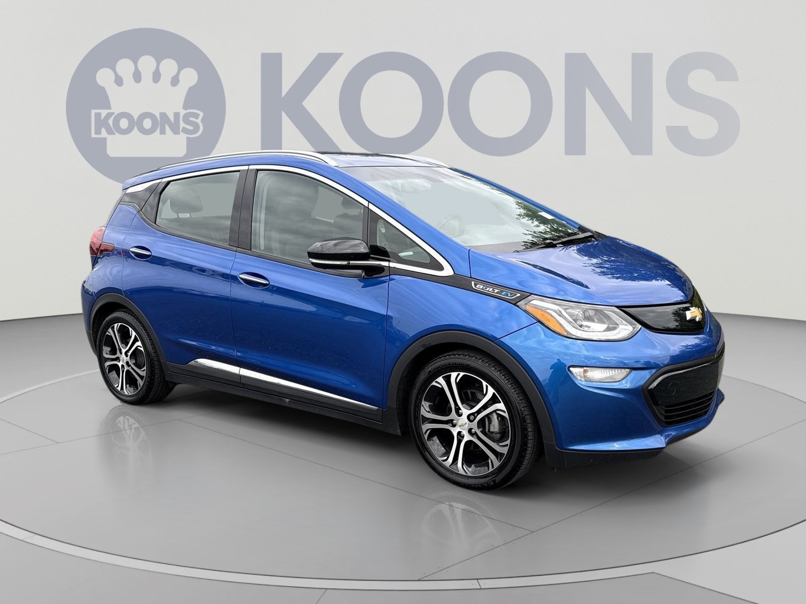 Used 2017 Chevrolet Bolt Premier FWD image 2