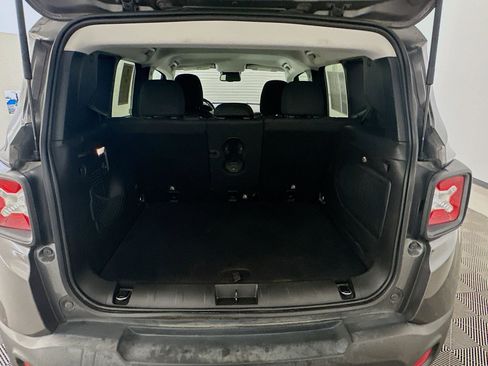 Used 2017 Jeep Renegade Trailhawk w/ Popular Equipment Group image 29