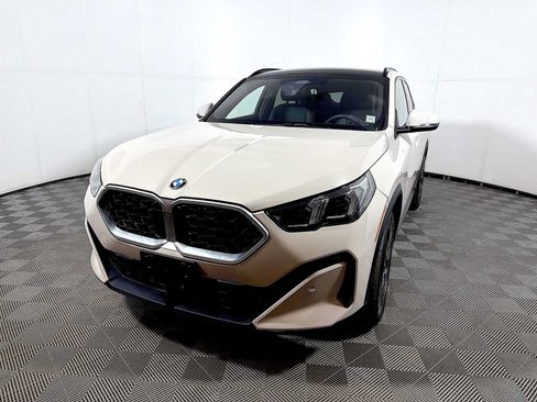 Used 2026 BMW X2 xDrive28i w/ Convenience Package AWD/4WD image 3