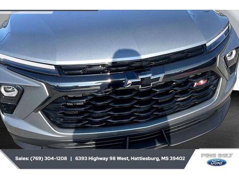 Used 2024 Chevrolet TrailBlazer RS FWD image 5