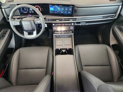 Used 2025 Hyundai Santa Fe SEL image 24