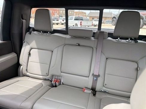 Used 2022 Chevrolet Silverado 2500 LTZ w/ LTZ Texas Edition AWD/4WD image 36