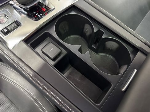 Used 2025 Jaguar F-PACE R-Dynamic S image 17