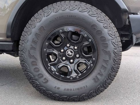 Used 2025 Ford Bronco Badlands AWD/4WD image 14