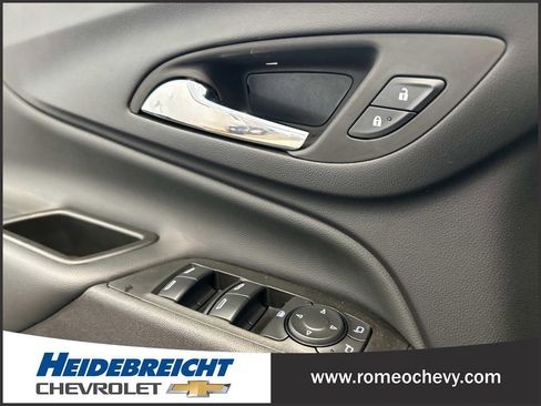 Certified 2024 Chevrolet Equinox LT image 11