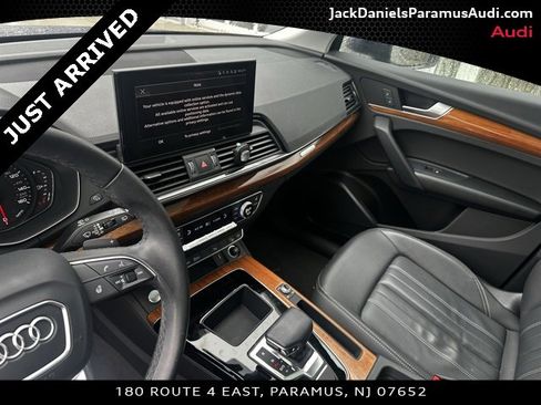 Used 2023 Audi Q5 2.0T Premium w/ Convenience Package image 11