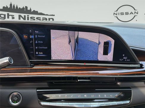Used 2023 Cadillac Escalade ESV Premium Luxury AWD/4WD image 28