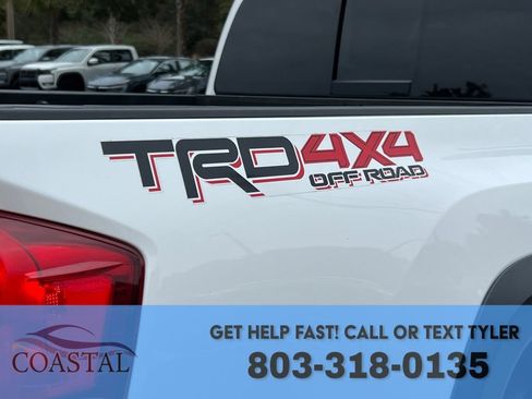 Used 2017 Toyota Tacoma TRD Off-Road w/ Premium & Technology Package image 29