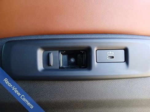 Used 2022 BMW X5 sDrive40i w/ M Sport Package image 16