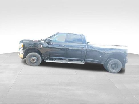 Used 2023 RAM 3500 Tradesman AWD/4WD image 4