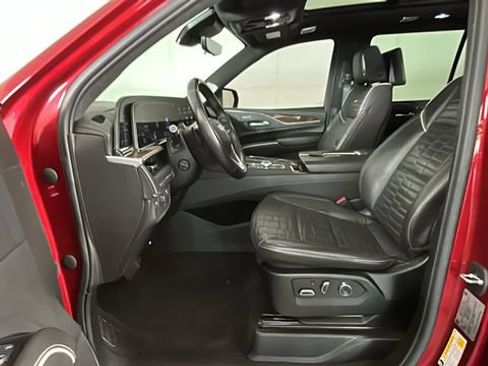 Used 2023 Cadillac Escalade Sport Platinum w/ LPO, ONYX Package AWD/4WD image 11