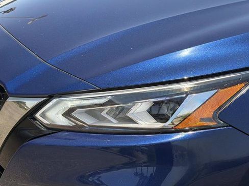 Used 2021 Nissan Altima 2.5 SR FWD image 10