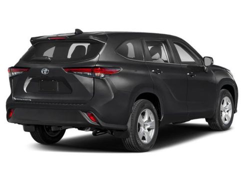 Used 2023 Toyota Highlander Platinum AWD/4WD image 2