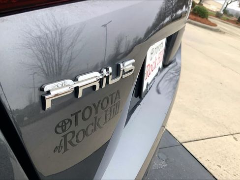 Used 2019 Toyota Prius Limited w/ Premium Convenience Package FWD image 33