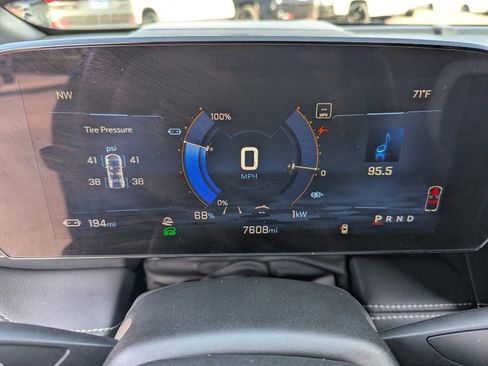 Used 2025 Chevrolet Blazer EV LT image 34