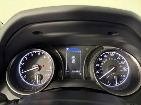 New 2026 Chevrolet Equinox LT w/ Convenience Package II FWD image 19