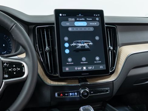 New 2026 Volvo XC60 B5 Plus w/ Protection Package Premier AWD/4WD image 19
