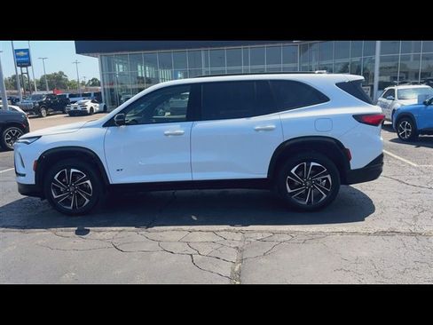 Used 2026 Buick Enclave Sport Touring w/ Power Package AWD/4WD image 5