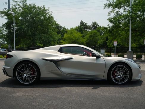 Used 2023 Chevrolet Corvette Z06 w/ Chrome Exterior Badge Package RWD image 27