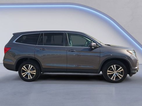 Used 2017 Honda Pilot EX image 6