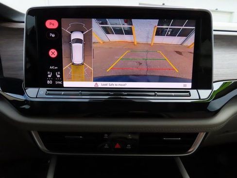 Used 2025 Volkswagen Atlas SEL Premium R-Line image 29