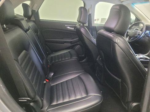 Used 2022 Ford Edge SEL image 19