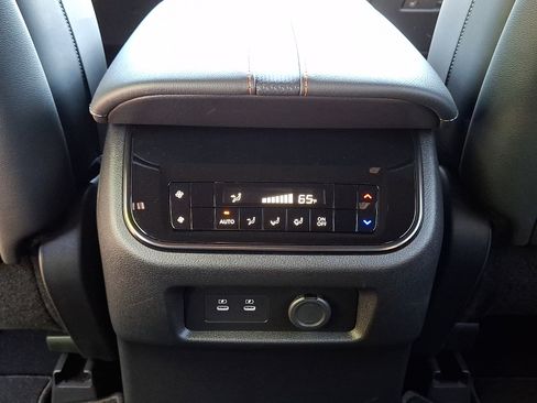 Used 2026 Nissan Armada PRO-4X w/ Captain's Chari Seat Package AWD/4WD image 12