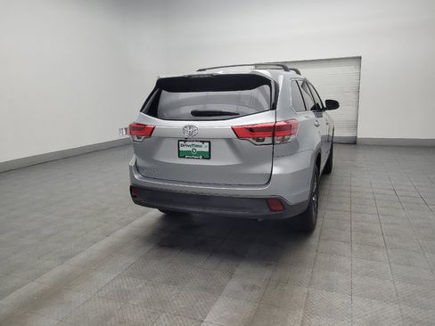 Used 2019 Toyota Highlander LE image 9