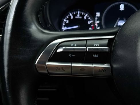 Used 2019 MAZDA MAZDA3 Hatchback w/ Preferred Package image 23